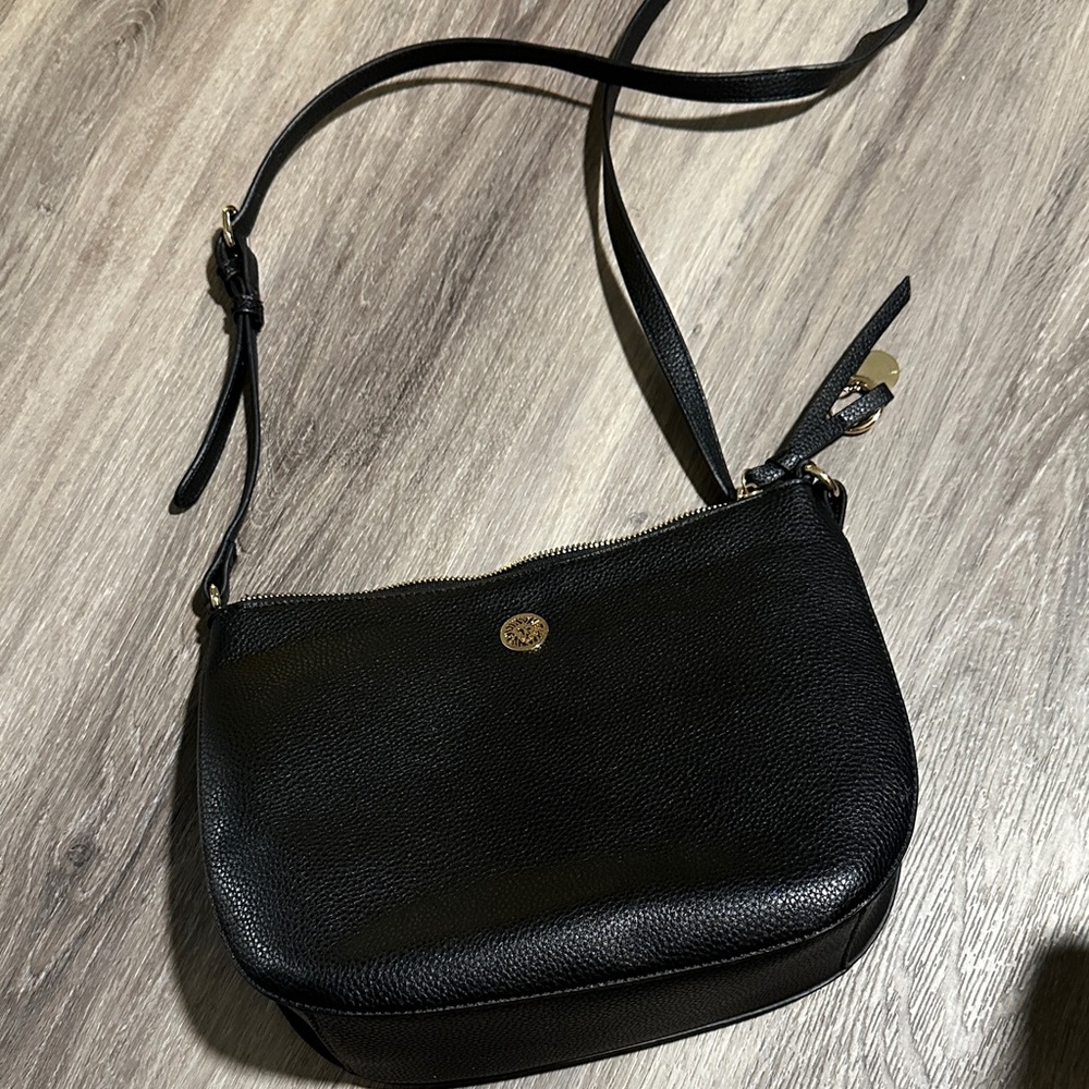 Anne Klein Elegant Black Crossbody Bag